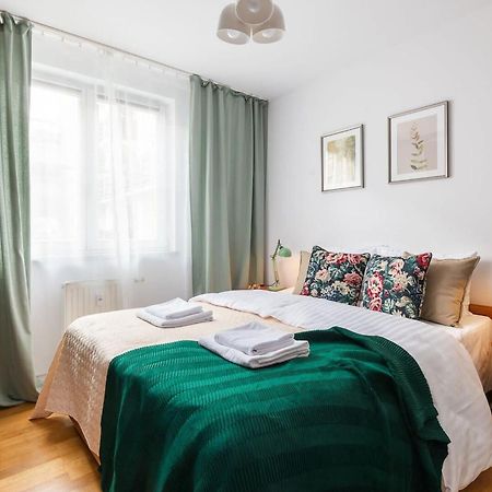 Elektoralna 12A - Colorful Apartment With Balcony By Noclegi Renters Warsaw Ngoại thất bức ảnh